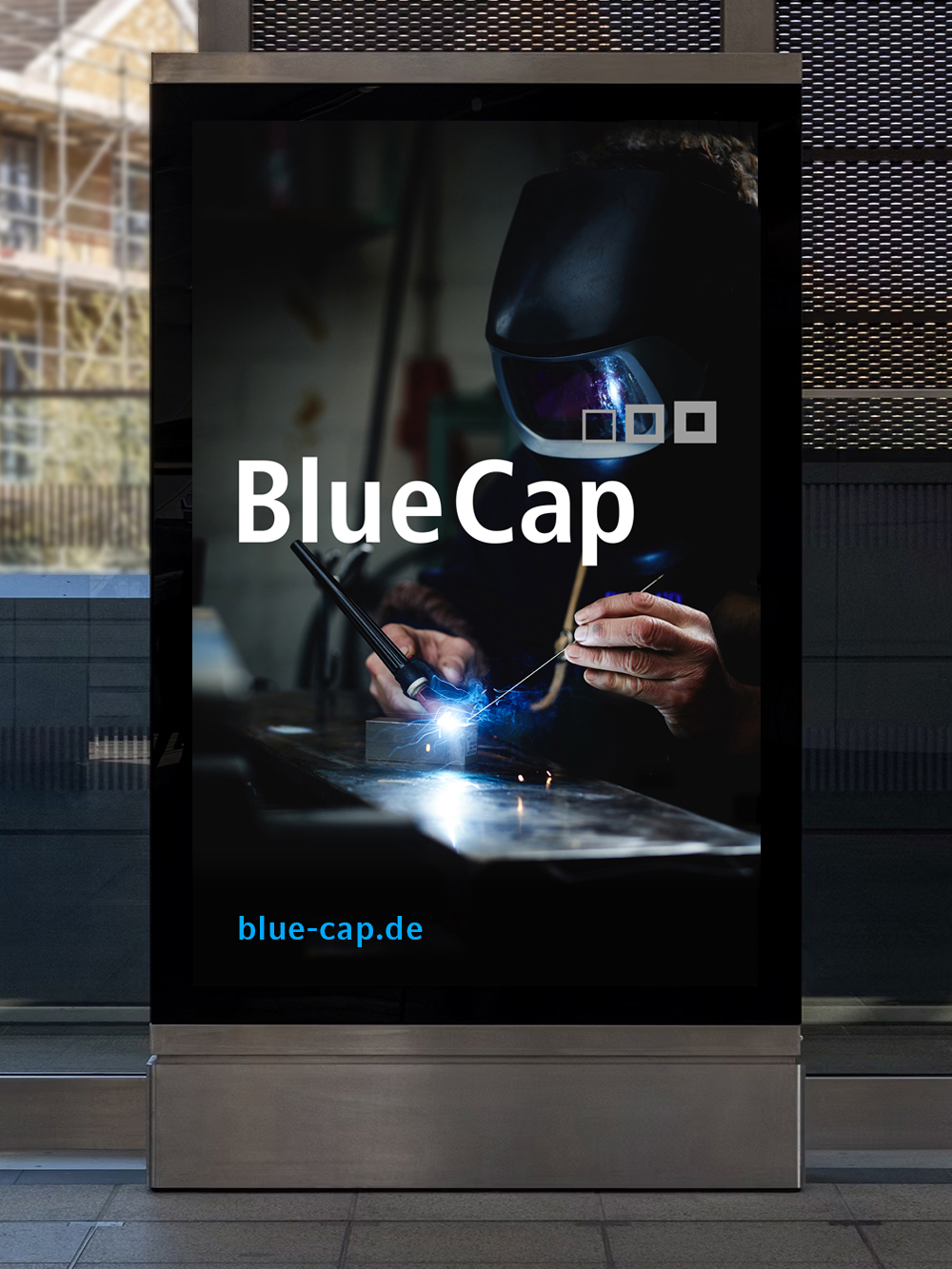 Bluecap_CityLight2_hoch